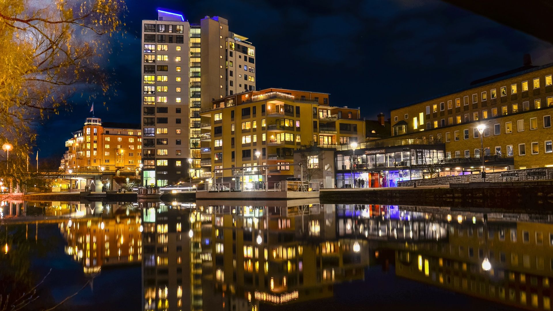 Linköping by night